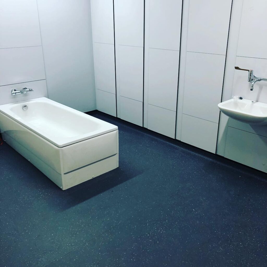 Space Saving Wetroom